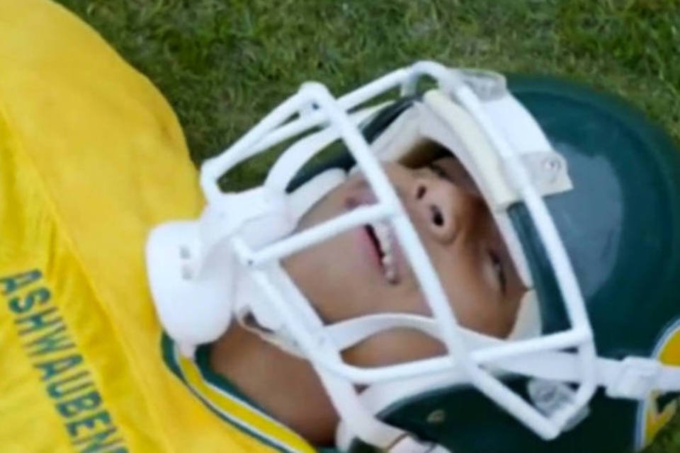 Filme da Coca-Cola ao Super Bowl mostra sonho de quarterback