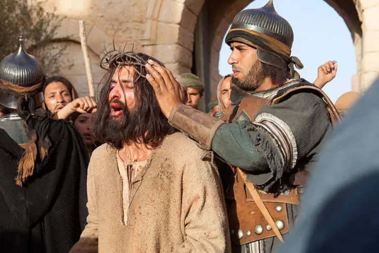 Jesus é interpretado pelo ator Haaz Sleiman (Divulgação)