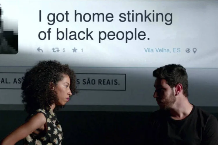 Ação da ONG Criola e agência W3haus: agressor racista e vítima cara a cara (Reprodução)