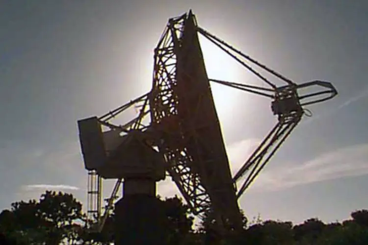 O radiotelescópio em Eusébio, Ceará, voltou a funcionar depois de ficar um ano avariado (Inpe / Reprodução)