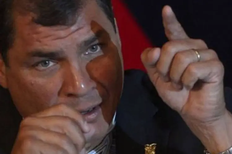 
	O presidente equatoriano, Rafael Correa:&nbsp;para evitar o segundo turno, Correa, no poder desde 2007, necessitava mais de 50% dos votos ou 40% com uma vantagem de dez pontos percentuais em rela&ccedil;&atilde;o ao segundo.
 (©afp.com / Rodrigo Buendia)