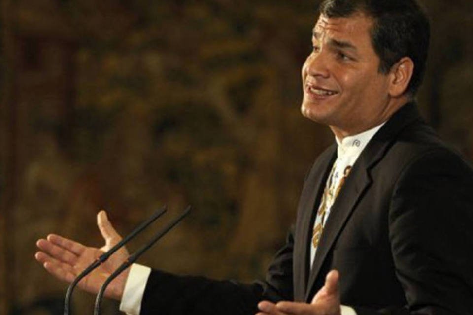 Correa cogita deixar presidência do Equador durante campanha
