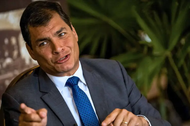 
	Rafael Correa: no in&iacute;cio de junho, o presidente equatoriano j&aacute; havia alertado que Quito reagiria com &quot;maior radicalismo&quot; caso Dilma seja afastada definitivamente
 (Meridith Kohut/Bloomberg)