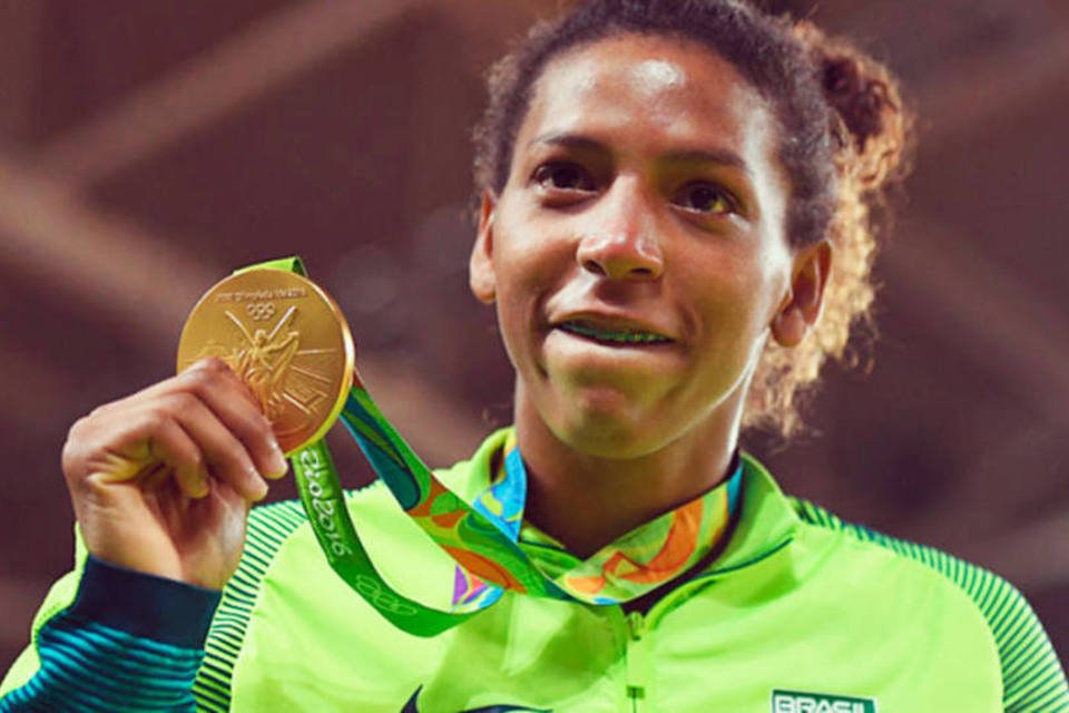 Rafaela Silva leva prêmio por performance inspiradora na Rio-2016