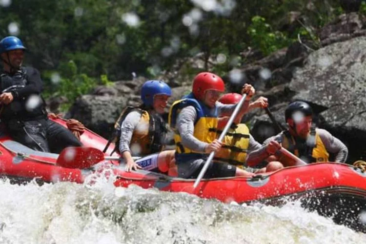 Com biodiversidade exuberante e parques nacionais preservados, a Costa Rica é um dos destinos mais procurados do mundo para quem deseja praticar ecoturismo de forma responsável e sustentável. (Clive Rose/Getty Images)