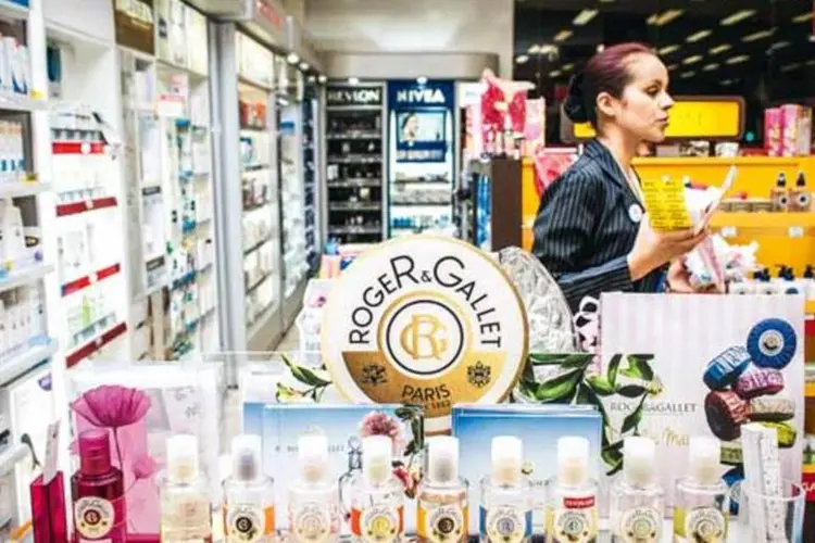 
	Loja da RaiaDrogasil: nos tr&ecirc;s primeiros meses de 2014, as vendas da RaiaDrogasil cresceram 19,5%, para R$ 1,7 bilh&atilde;o
 (Gustavo Gomes/EXAME.com)