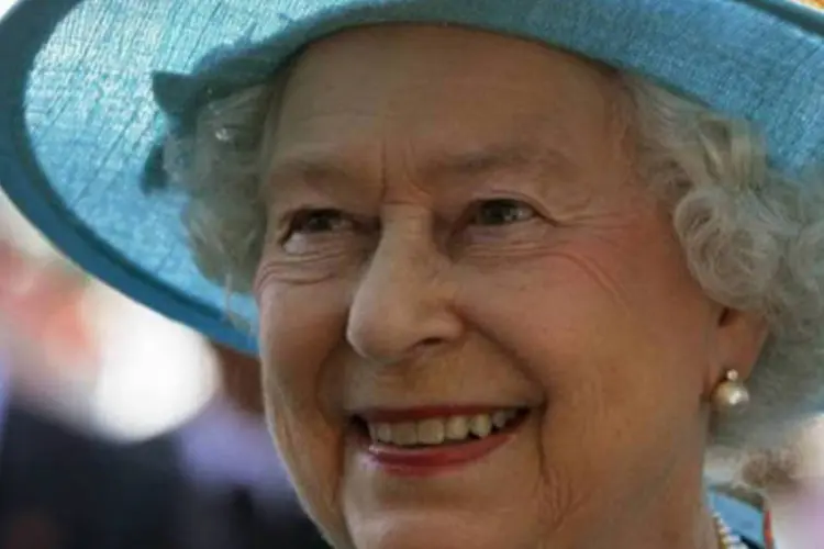 A rainha do Reino Unido, Elizabeth II: ela terá de reduzir suas despesas, de acordo com jornal inglês (.)