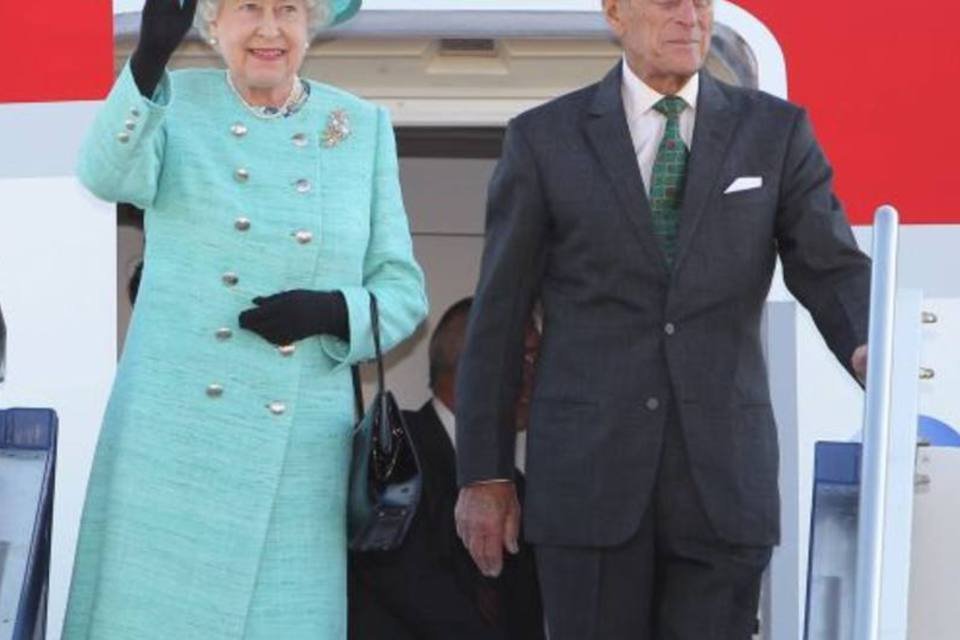 Rainha Elizabeth II inicia visita de 2 semanas à Austrália