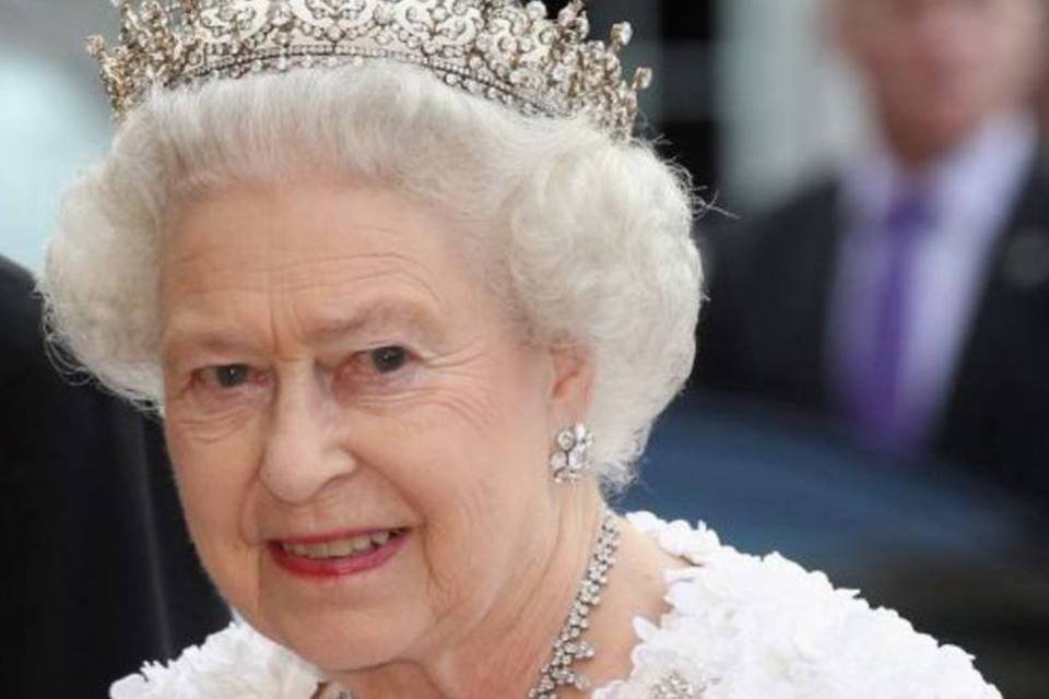 Salário de Rainha Elizabeth aumenta para 36,1 mi de libras