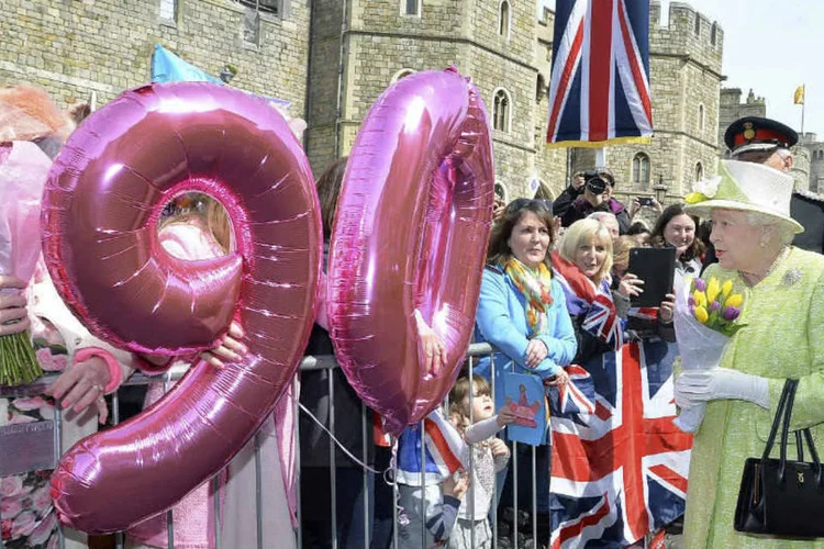 
	Elizabeth II: este &eacute; o segundo anivers&aacute;rio da rainha da Inglaterra
 (John Stillwell/Reuters)