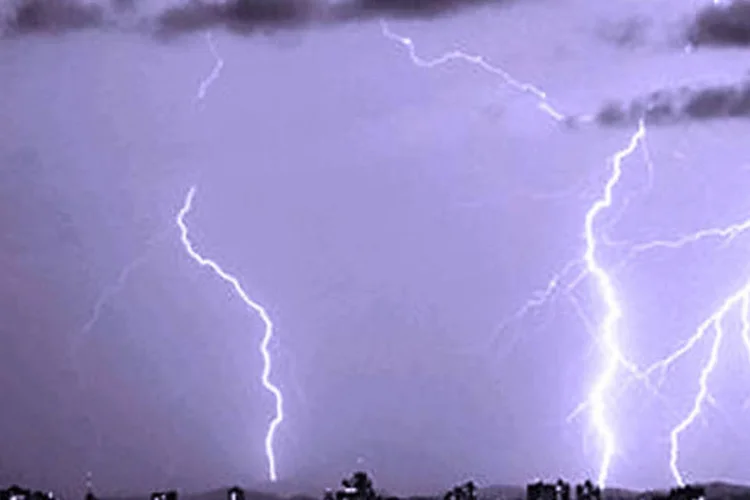 Enquanto isso, a tempestade tropical "Philippe" continua sua rota em direção às Antilhas menores