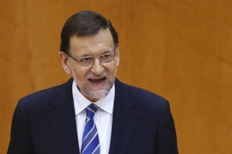 
	O presidente do governo espanhol, Mariano Rajoy:&nbsp;esc&acirc;ndalo amea&ccedil;ou desestabilizar o governo de centro-direita de Rajoy, mas ele e outros l&iacute;deres do partido negaram qualquer contraven&ccedil;&atilde;o
 (REUTERS/Susana Vera)