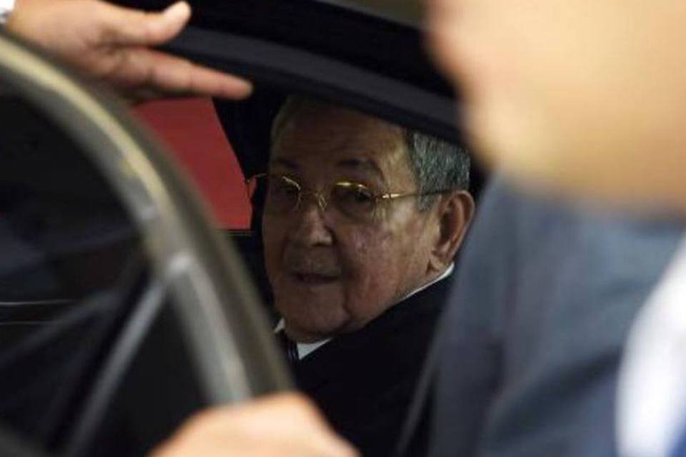 Presidente cubano busca em Moscou aproximação com a Rússia