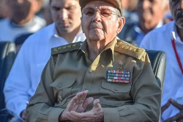 O presidente cubano, Raul Castro: ele fez críticas ao mundo globalizado na abertura da cúpula caribenha (Yamil Lage/AFP)