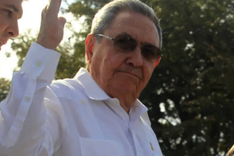 
	Ra&uacute;l Castro observou que est&aacute; prestes a completar 82 anos de idade e acrescentou: &quot;Tenho o direito de me aposentar, voc&ecirc; n&atilde;o acha?&quot;
 (REUTERS/Enrique De La Osa)