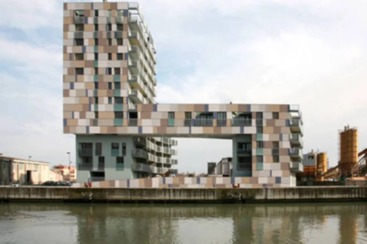 Ravenna Harbour Apartment Building (Reprodução / Cino Zucchi Architetti)