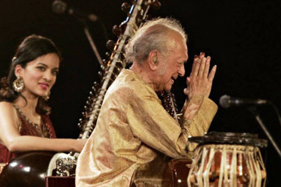 Autoridades indianas se despedem do músico Ravi Shankar