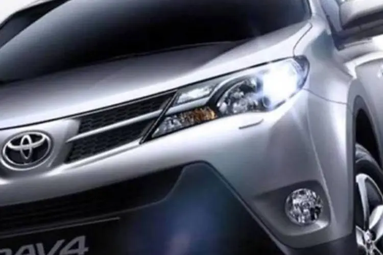 
	Toyota RAV4: transmiss&atilde;o utilizada no motor seria autom&aacute;tica de seis marchas
 (Divulgação)