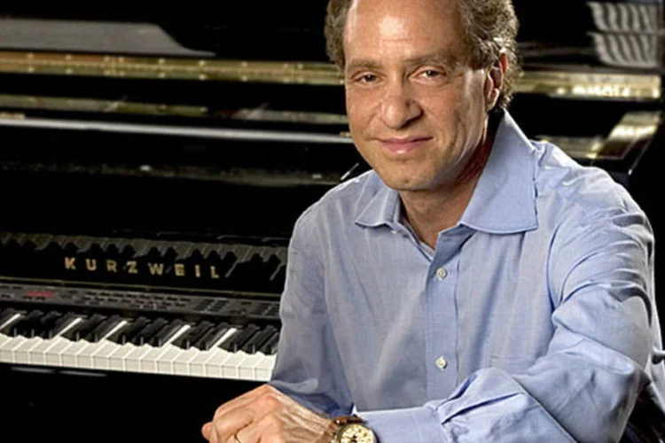 
	O futur&oacute;logo e diretor do Google, Ray Kurzweil
 (Michael Lutch / Kurzweil Technologies)