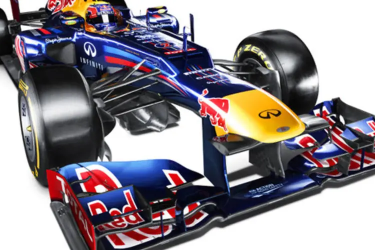 Ao contrário das principais concorrentes, a Red Bull optou por deixar um vão na parte dianteira do carro, em vez de fazer uso de um degrau (Red Bull Racing/Getty Images)