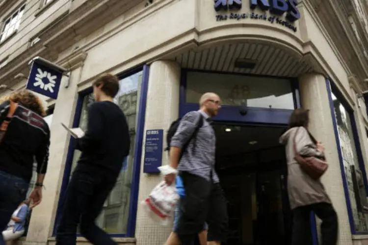 
	Ag&ecirc;ncia do&nbsp;Royal Bank of Scotland Group (RBS): fonte disse que havia outros bancos envolvidos, mas n&atilde;o ficou claro imediatamente quais outras institui&ccedil;&otilde;es
 (Matthew Lloyd/Bloomberg)
