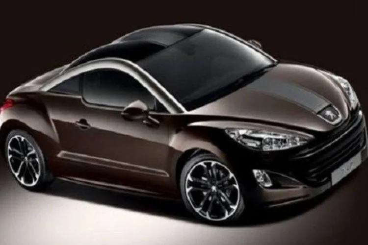 RCZ: modelo vem apenas na cor marrom (Divulgação)