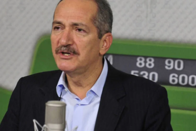 
	Aldo Rebelo:&nbsp;ministro se mostrou seguro quanto ao funcionamento dos servi&ccedil;os de transporte, hotelaria e sistema de telecomunica&ccedil;&atilde;o. &quot;As obras de infraestrutura do pa&iacute;s estar&atilde;o prontas&quot;, disse
 (Elza Fiuza/ABr)