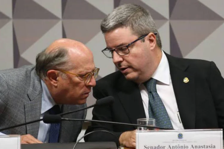 
	Miguel Reale e Anastasia: &quot;Nunca vi um crime com tanta impress&atilde;o digital&quot;, afirmou Reale
 (Fabio Rodrigues Pozzebom/Agência Brasil)