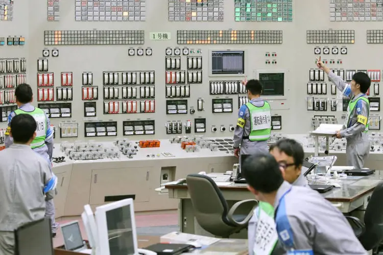 
	Reator nuclear reativado em Sendai, Jap&atilde;o: ap&oacute;s o acidente de Fukushima em 2011, o pa&iacute;s desligou progressivamente todos os reatores nucleares para uma manuten&ccedil;&atilde;o
 (Reuters/ Kyodo)