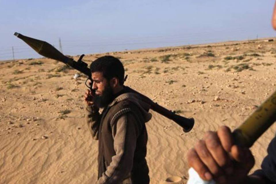 Rebeldes líbios capturam petroleiro do regime de Kadafi