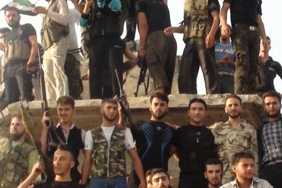 Forças sírias matam 50 em Hama, dizem moradores