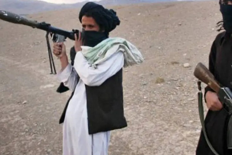 
	Talib&atilde;s: &quot;Os seis ocupantes foram capturados com vida pelos talib&atilde;s, que os transferiram a um local desconhecido&quot;
 (AFP)