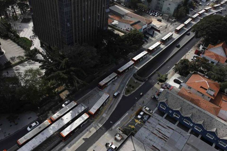MP abre 2 inquéritos para apurar greve de ônibus em SP