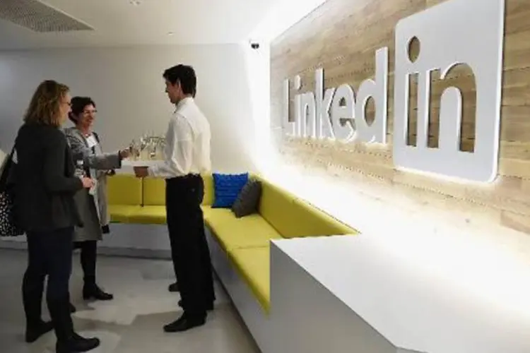 LinkedIn: A transação de compra do site lynda.com terá 52% pagos em efetivo e 48% em ações (Mike Coppola/AFP)