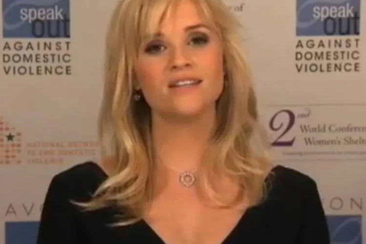 
	Reese Witherspoon:&nbsp;&quot;Adoraria ter mais&nbsp;crian&ccedil;as&quot;, disse em janeiro &agrave; revista brit&acirc;nica &quot;Closer&quot;. &quot;Meus filhos s&atilde;o a melhor parte do dia&quot;, acrescentou
 (Reprodução)