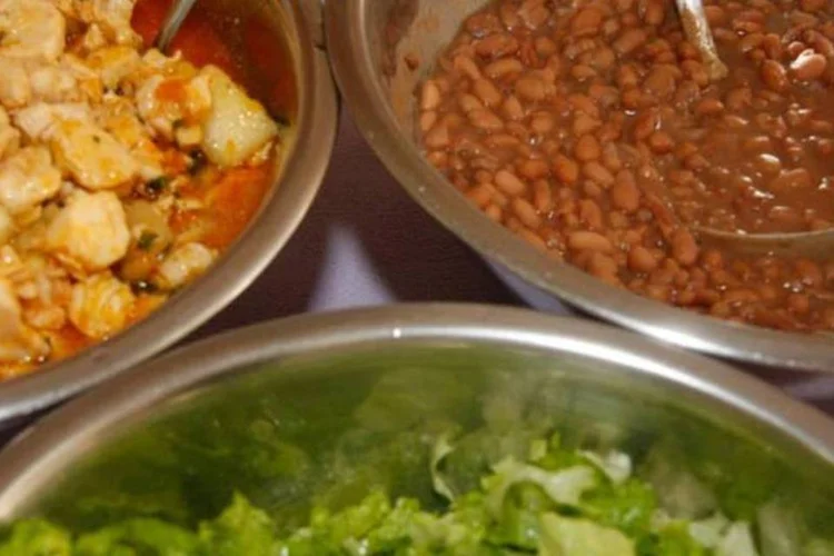 No Brasil, aproximadamente 64% do que se planta é perdido ao longo da cadeia produtiva e 20% do total é descartado durante ou após o processamento culinário (Edi Vasconcelos/NOVA ESCOLA)