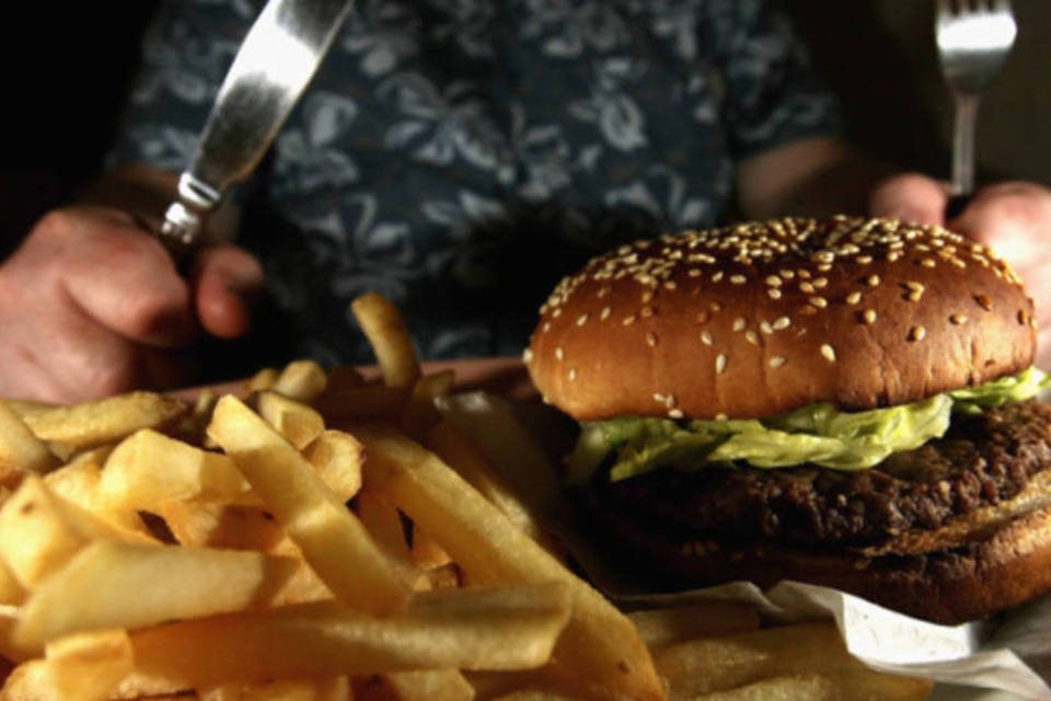 Governo fará plano de redução de gordura dos alimentos