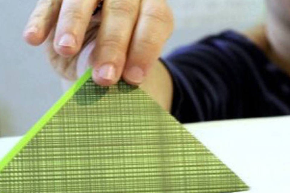Italianos recolhem assinaturas para referendo que mude lei eleitoral