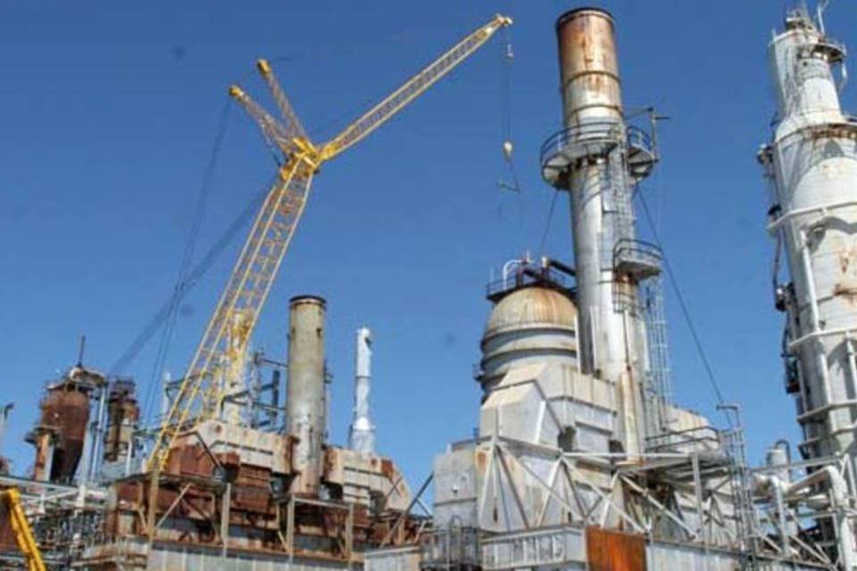 Petrobras informa ocorrência de emissões em refinaria