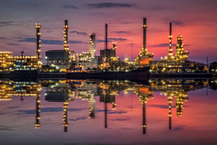 
	Refinaria de petr&oacute;leo: volume se refere &agrave;s receitas de royalties e participa&ccedil;&otilde;es especiais pagas pelas petroleiras de acordo com o volume de produ&ccedil;&atilde;o e cota&ccedil;&otilde;es do mercado externo
 (Getty Images)