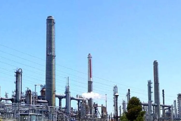 Refinaria de petróleo: os dois projetos são importantes para preparar as indústrias dos países do Mercosul, segundo o negociador brasileiro no Grupo de Integração Produtiva do bloco (.)