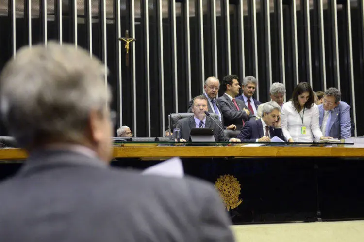 
	Sess&atilde;o para an&aacute;lise e discuss&atilde;o da Reforma Pol&iacute;tica, na C&acirc;mara dos Deputados
 (Laycer Tomaz/ Câmara dos Deputados)