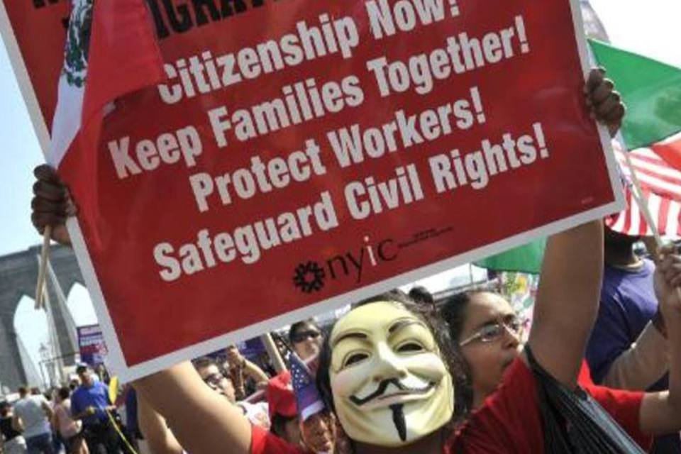 Imigrantes ilegais terão carteira de identidade em NY