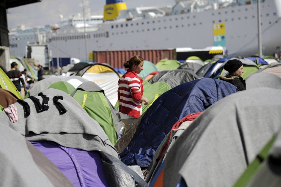 Atenas usará alto-falantes contra rumores entres refugiados