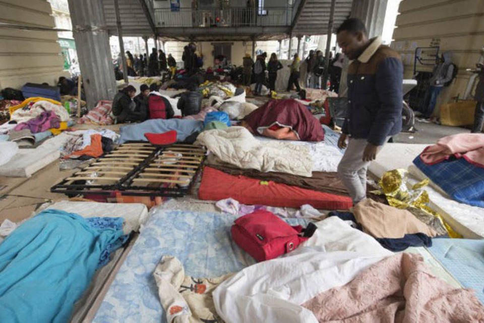 Polícia de Paris evacua vários acampamentos de imigrantes