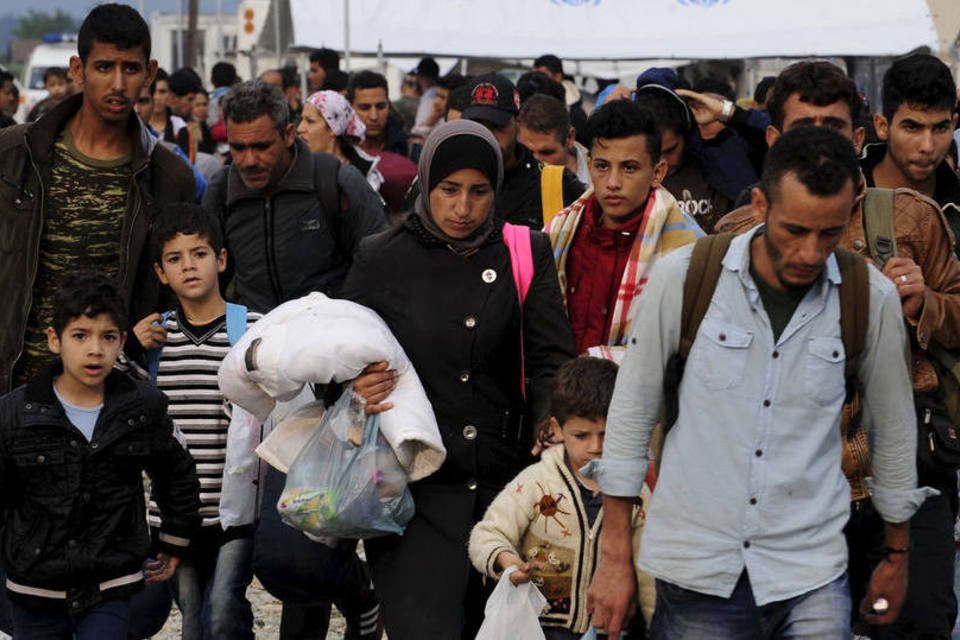 Macedônia recebe 10 mil refugiados em 24 horas