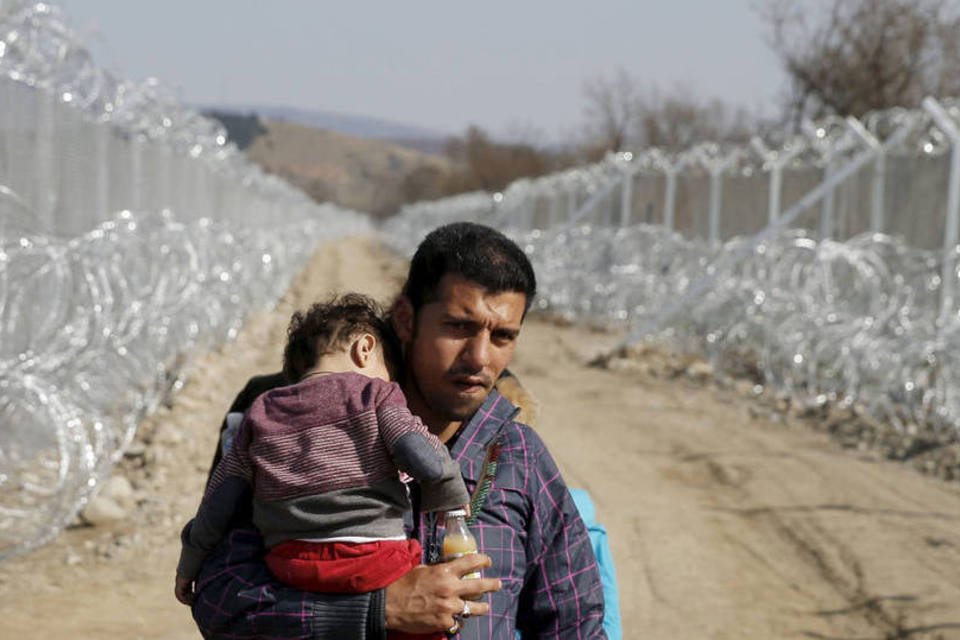 Risco de crise humanitária nos Bálcãs preocupa Europa