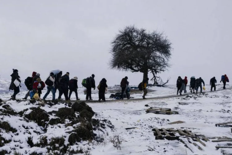 Refugiados na Sérvia: o ministro de Interior sérvio garantiu que a Sérvia seguirá as decisões da Áustria para tomar medidas recíprocas (Dimitar Dilkoff / AFP)
