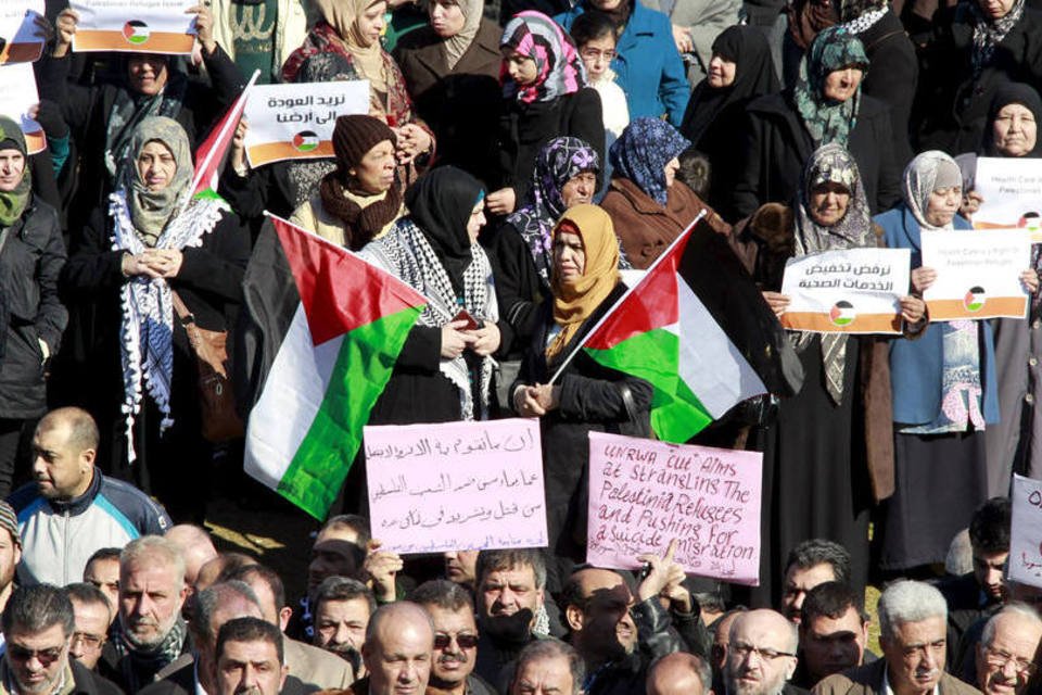 Refugiados palestinos protestam em Beirute contra "abandono"