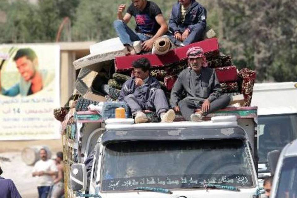 Milhares de refugiados sírios no Líbano retornam à Síria